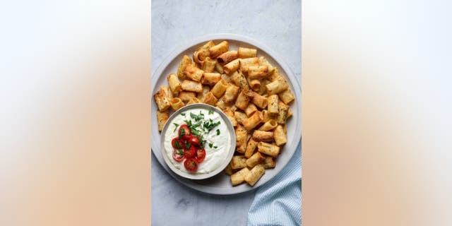 Yumna Jawad of Feel Good Foodie tells Fox News the origins of the viral pasta chips trend are unclear, but many people have already created their own recipes and shared it on TikTok. (Feel Good Foodie)